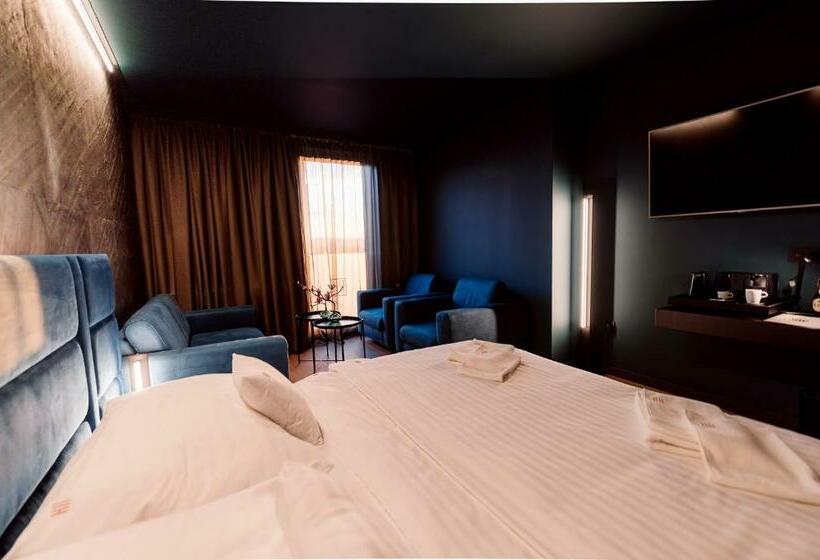 带大床的标准工作室, Boutique Hotel11 With Rooftop Spa