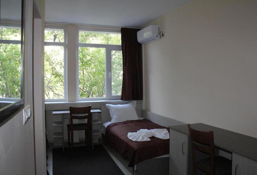 اتاق استاندارد سه نفره, Hostel Penev