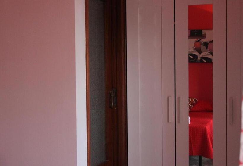 اتاق استاندارد با بالکن, B&b Dietro L'angolo
