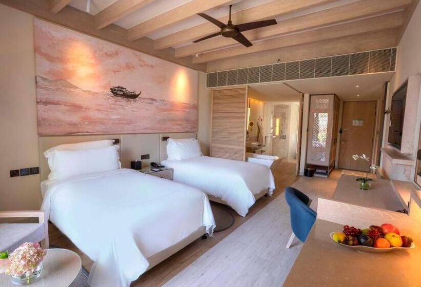 Номер Стандарт с Террасой, Saadiyat Rotana Resort And Villas