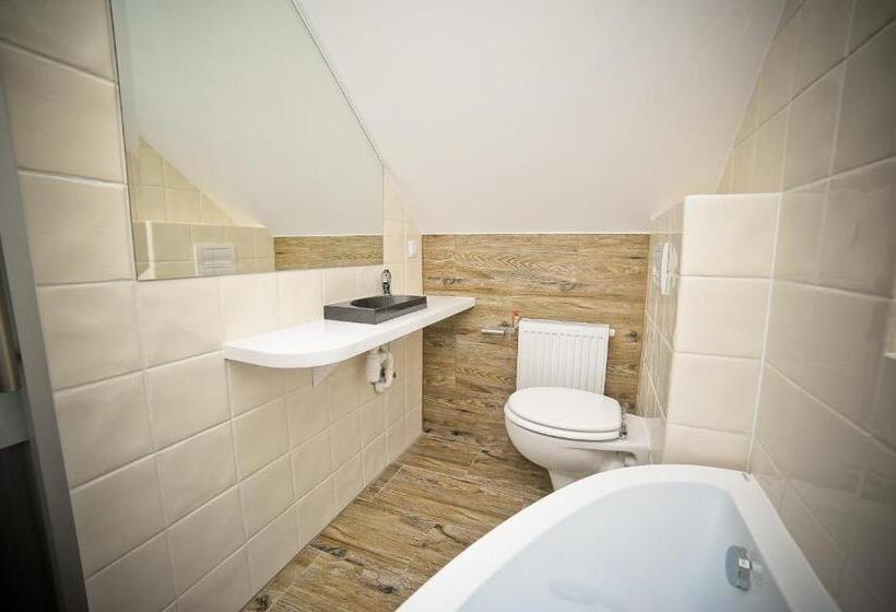 اتاق استاندارد, World Hostel   Old Town
