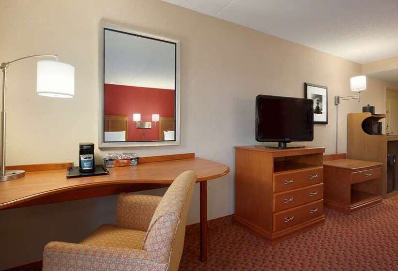 Номер Стандарт Адаптированный для Инвалидов, Hampton Inn & Suites Boston/waltham