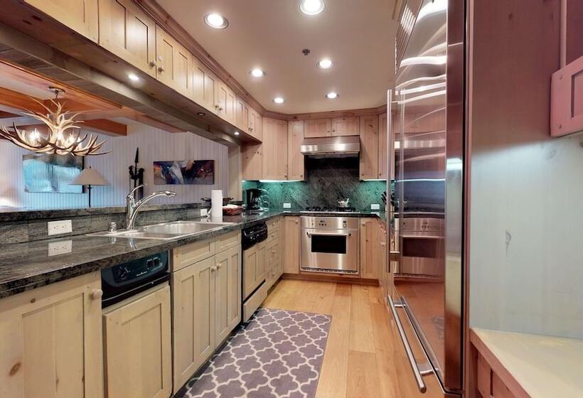침실 3개 아파트, Christiania Condominiums  Coraltree Residence Collection