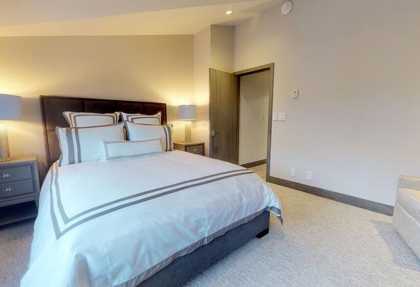 침실 3개 아파트, Christiania Condominiums  Coraltree Residence Collection