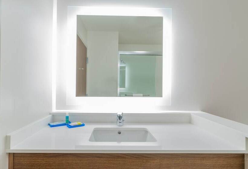 带2个双人床的标准工作室, Holiday Inn Express & Suites Lake Havasu   London Bridge, An Ihg