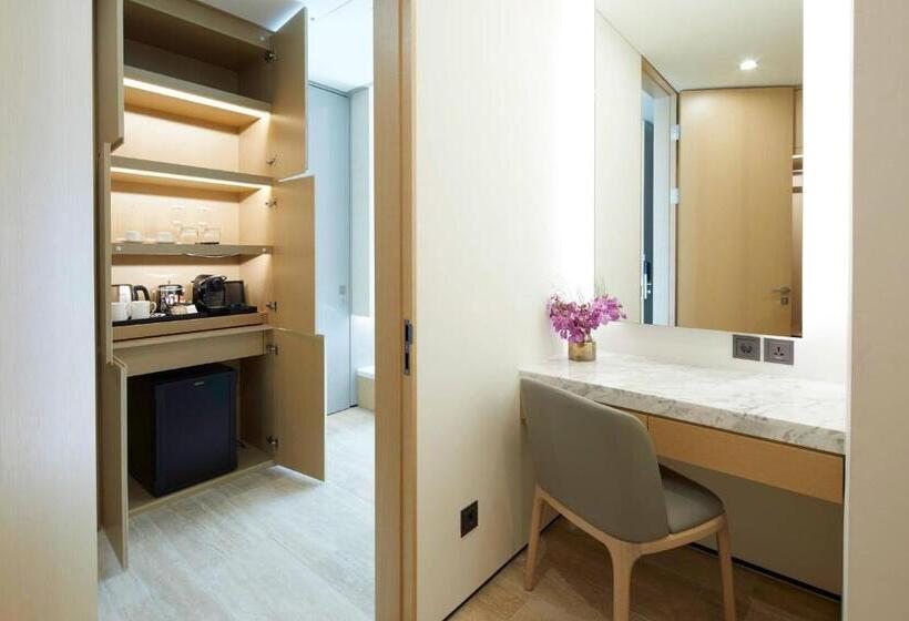 Люкс Deluxe Кровать Кинг, Marriott Jeju Shinhwa World