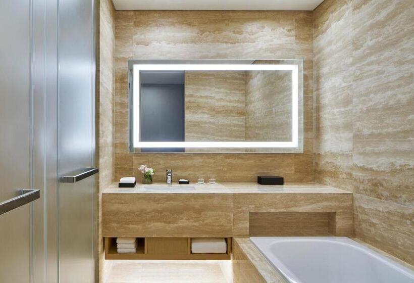 Номер Premium с Балконом, Marriott Jeju Shinhwa World