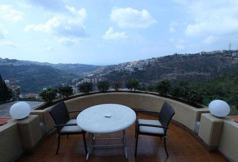 سوییت اجرایی, Monteverde