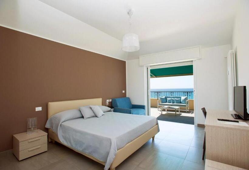 غرفة ديلوكس مطلّة علي البحر, B&b Ligure Rooms