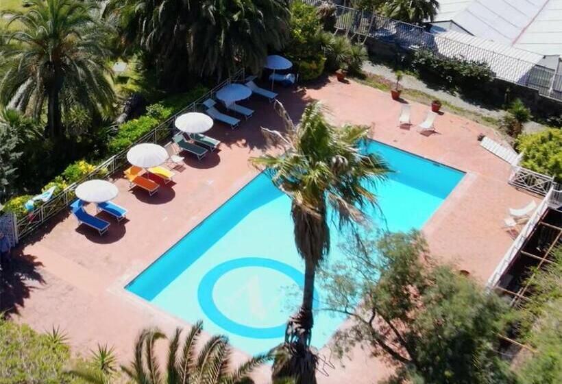 Номер Deluxe Вид на Море, Villa Viuli