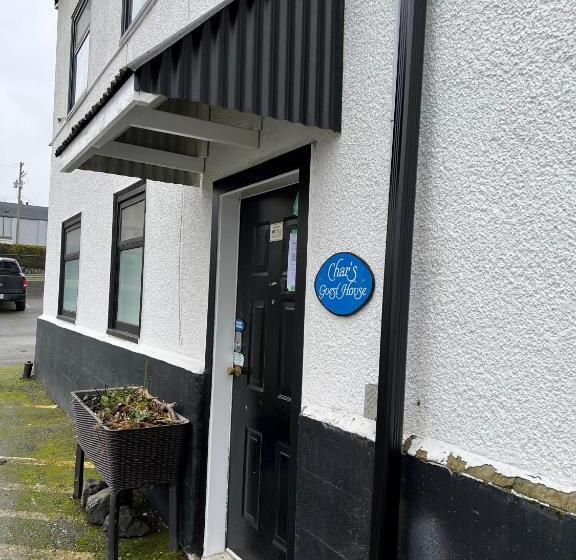 家庭套房, Char's Landing Hostel