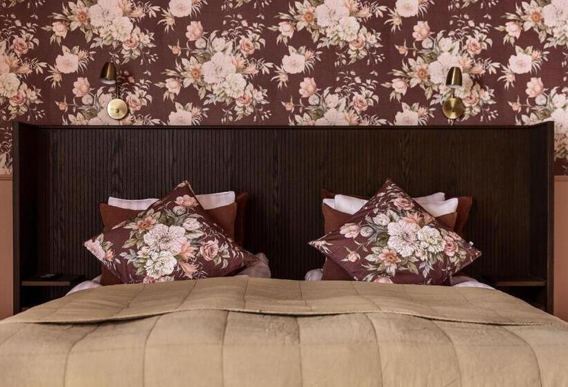 Трехместный Номер Deluxe, Gibsons Hotell