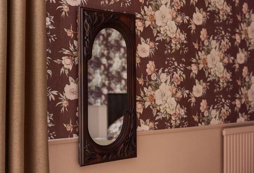 Трехместный Номер Deluxe, Gibsons Hotell