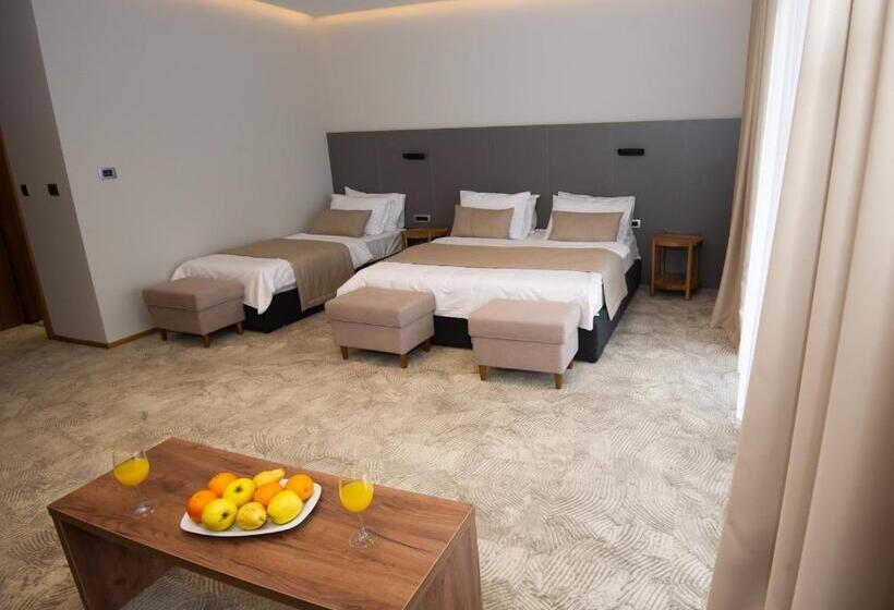 اتاق لوکس سه تخته, Grande Casa Hotel   Međugorje