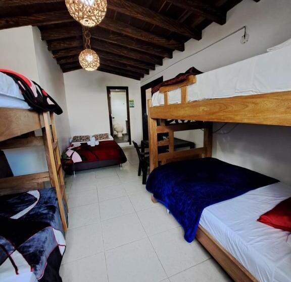 패밀리 룸, Guatapé Country House