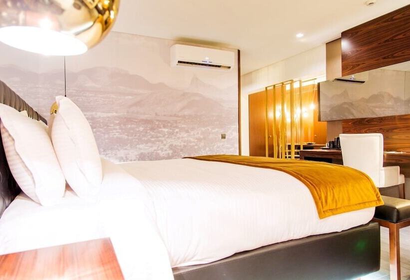 프레지덴셜 스위트, Grand Plaza Hotel Nampula