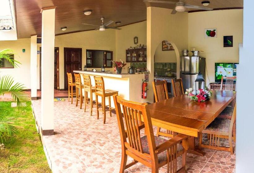 스탠다드 룸 공동 욕실, Casa Lula León Hostal