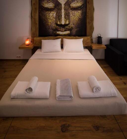 Номер Стандарт, Modern & Recycled Guest House