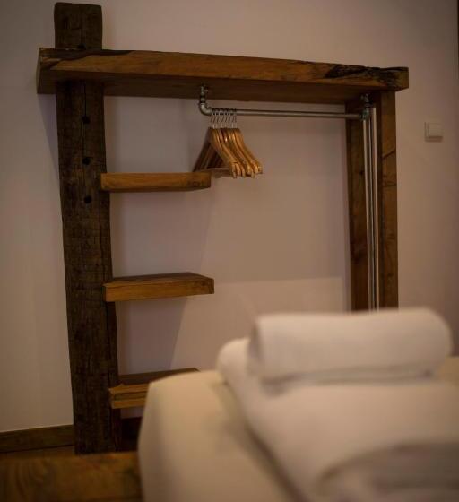 Номер Стандарт, Modern & Recycled Guest House