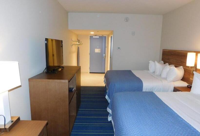 Номер Deluxe Адаптированный для Инвалидов, Days Inn & Suites By Wyndham Kearney Ne