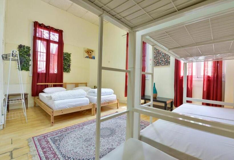 חדר בסיסי לשלושה, Roger S Hostel Tel Aviv
