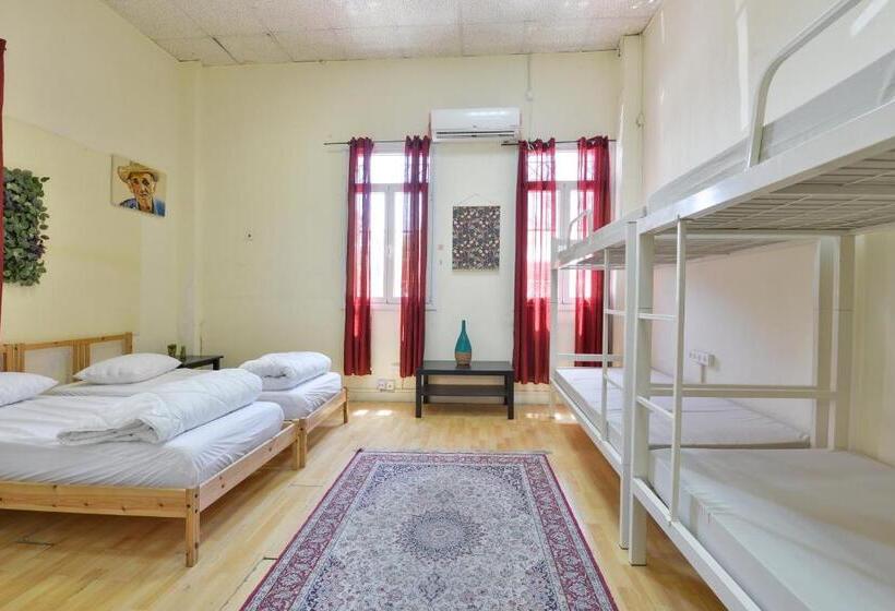סטודיו משפחתי, Roger S Hostel Tel Aviv