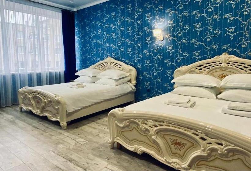 سوییت خانوادگی, Royal