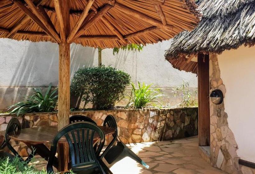 Standard Room King Size Bed, Banda Lodge