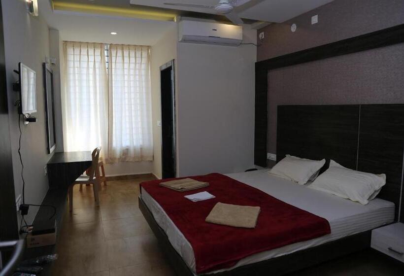 Номер Deluxe, Navaratna Palace