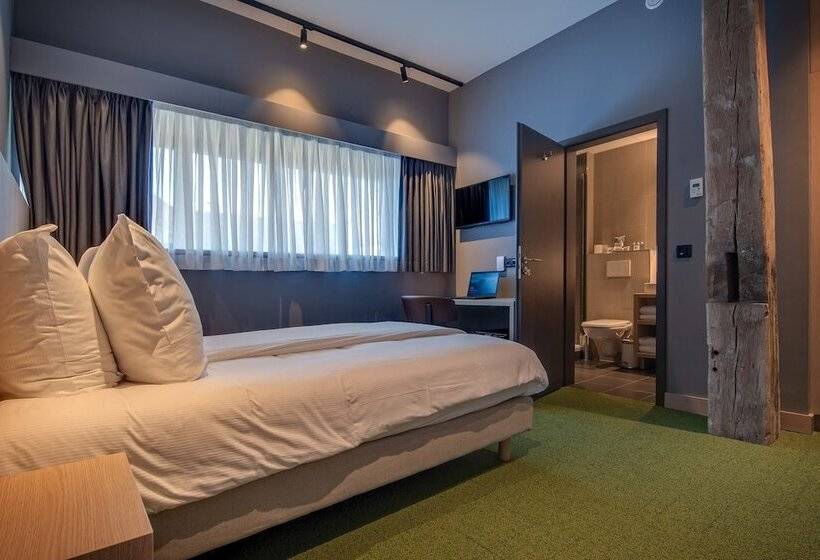 컴포트 룸, Hôtel Five Nations