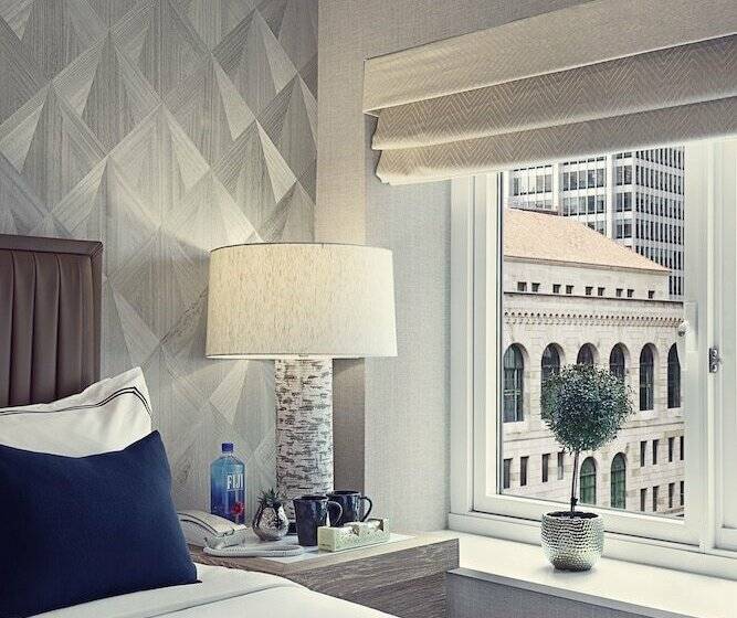 اتاق لوکس با تخت دو نفره بزرگ, Artezen