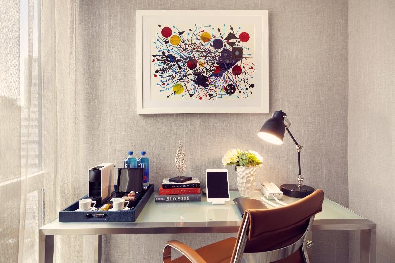 اتاق لوکس با تخت بزرگ, Artezen