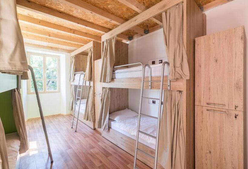 Кровать в Общей Комнате, Hostel Antique