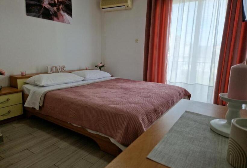 4인용 스탠다드 룸, Motel Tri Lovca