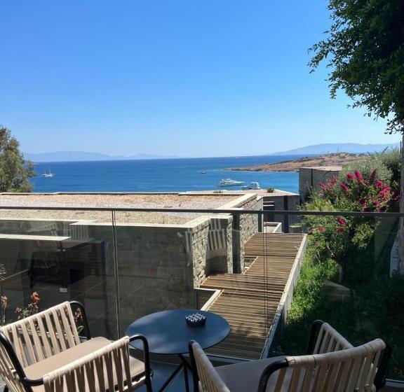 Семейный Номер Вид на Море, Mett Hotel & Beach Resort Bodrum