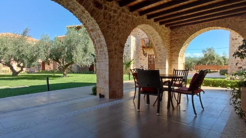 Номер Deluxe, Mystras Grand Palace Resort & Spa