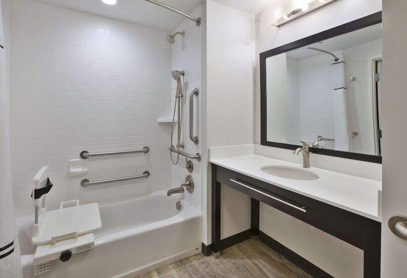 Люкс Адаптированный для Инвалидов, Best Western Plus Cranberrypittsburgh North