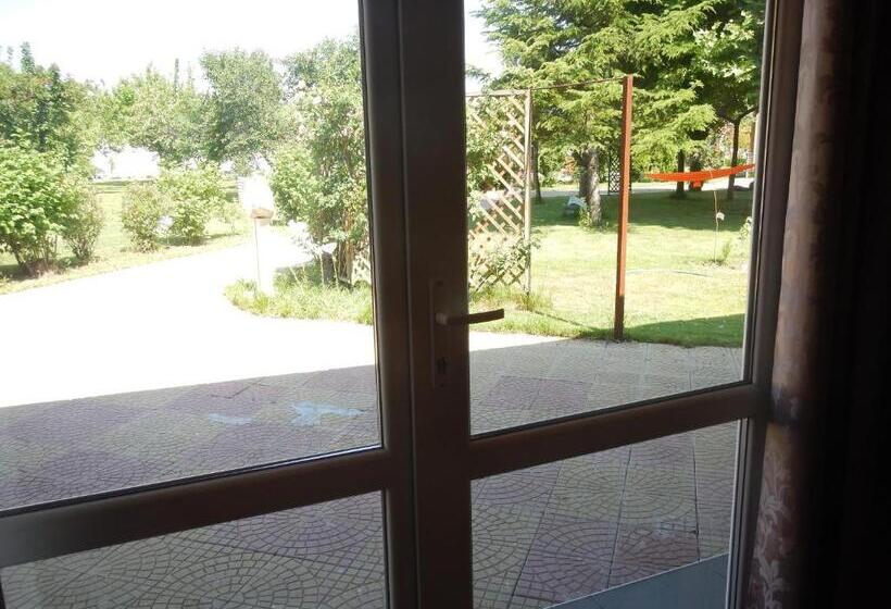 اتاق استاندارد, Galeria In The Garden