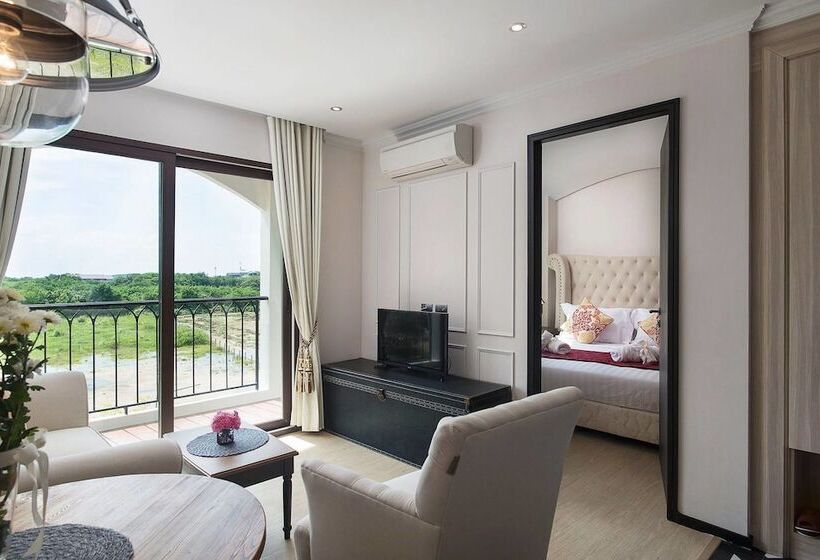 豪华房间, The Symphony Suites Pattaya