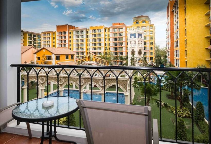 Family Suite, The Symphony Suites Pattaya