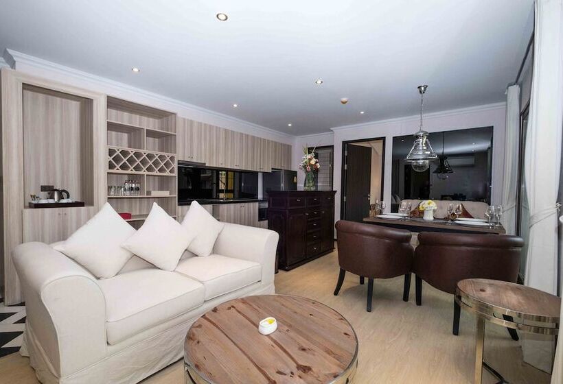 Family Suite, The Symphony Suites Pattaya