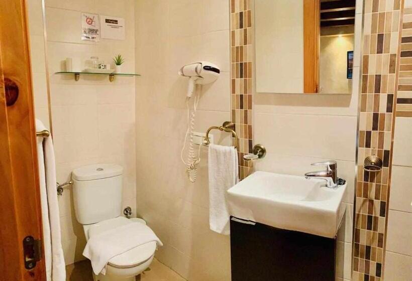 标准间带阳台, Hostal Segovia Adults Only