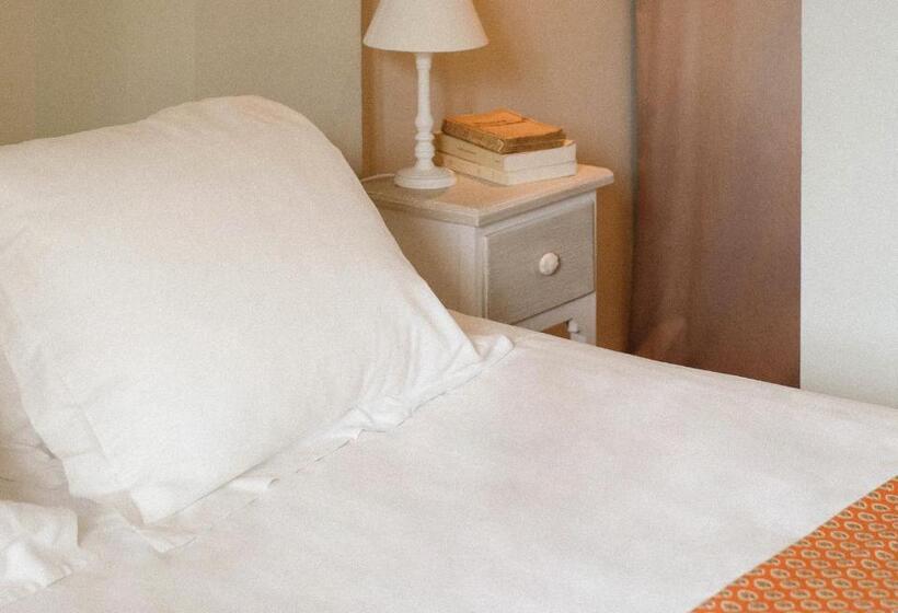 Апартаменты Superior 3 Спальни, Le Galinier, Lourmarin, An Authentic Beaumier Guesthouse