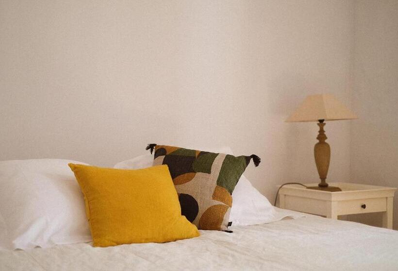 Полулюкс, Le Galinier, Lourmarin, An Authentic Beaumier Guesthouse