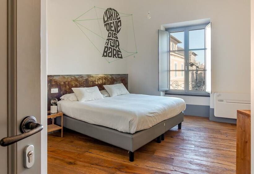 اتاق استاندارد, Tag Guest House