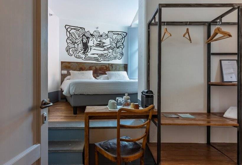 اتاق استاندارد, Tag Guest House