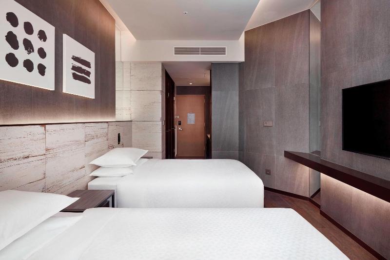 Номер Стандарт Вид на Город, Four Points By Sheraton Seoul, Gangnam
