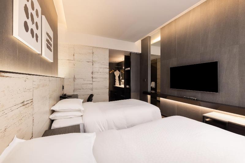 Номер Стандарт Вид на Город, Four Points By Sheraton Seoul, Gangnam