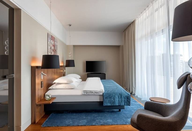 سوئیت سلطنتی 2 خوابه, Crystal House Suite Hotel & Spa