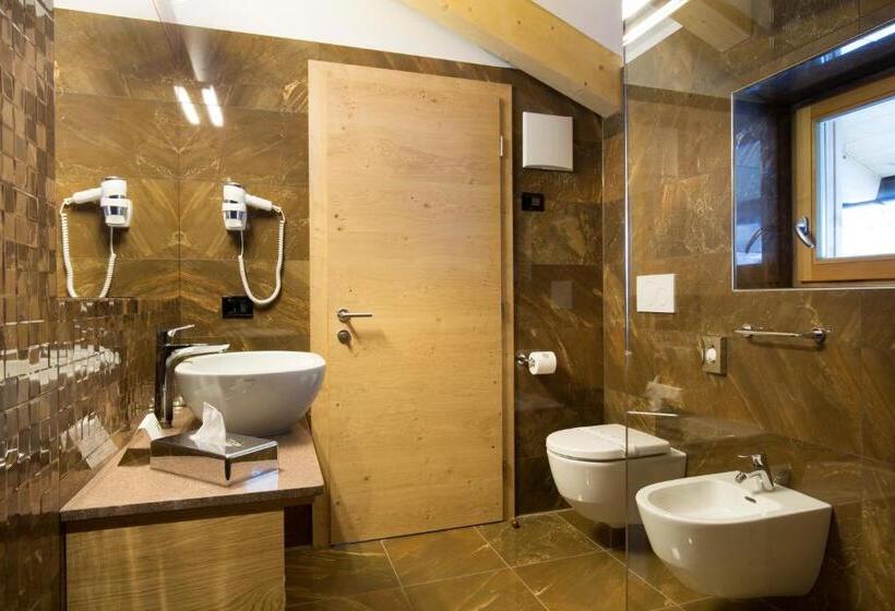 Номер Superior с Балконом, Chalet Marcora